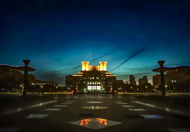 江汉大学